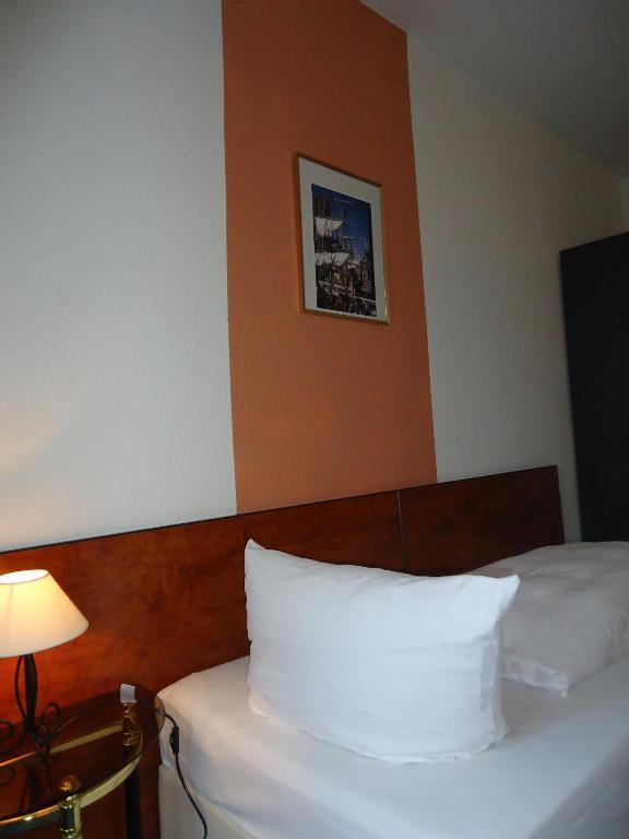 Hotel Burg-Stuben Mainz Room photo